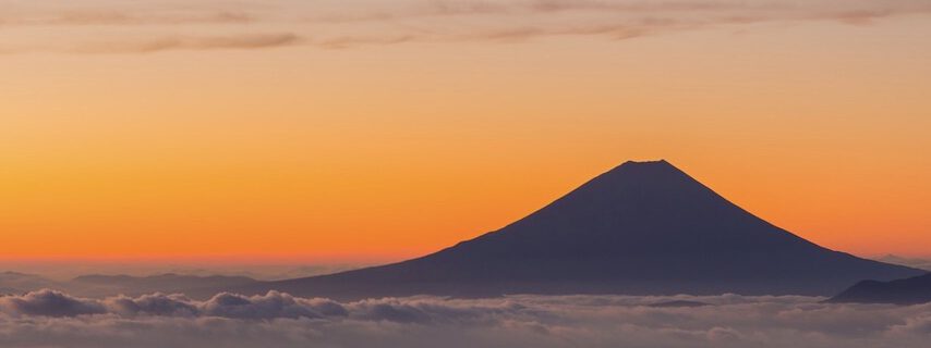 Ruhige sphärische Musik in den Solfeggio-Frequenzen, je 30 Min. 